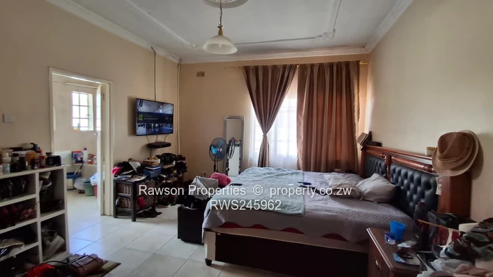 3-Bed Prospect Home: Verandah, Carport, Solar