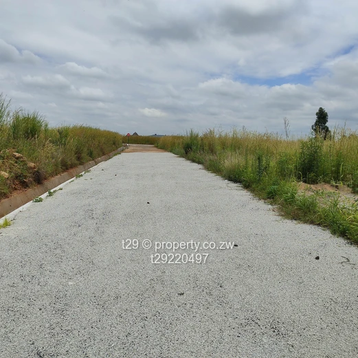 Nyabira low density Paarl luna estate stands for sale (Sole Mandate)