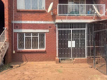 3 Bedroom Flat & Apartment