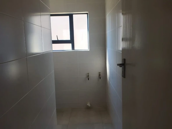 4 Bedroom Flat & Apartment