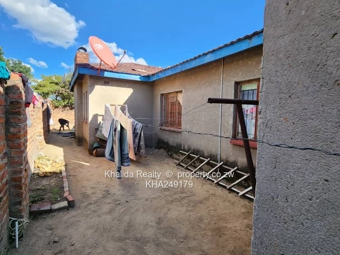 Damofalls 3 Bedroom House
