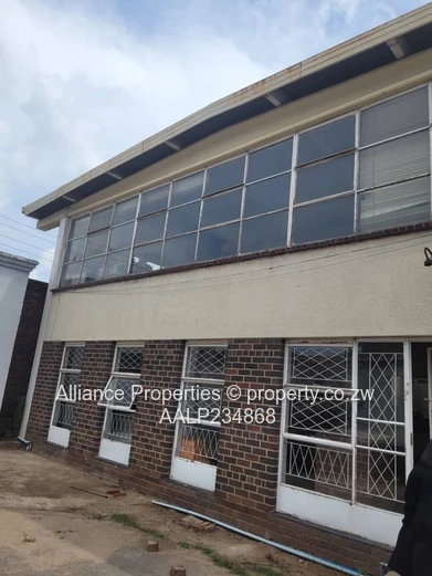 Msasa industrial warehouse with 375sqm warehouse space