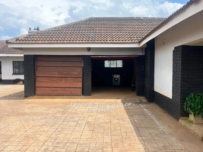 Charming 3-Bedroom Home with Beautiful Garden – Marlborough, Close to Old Mazoe Rd