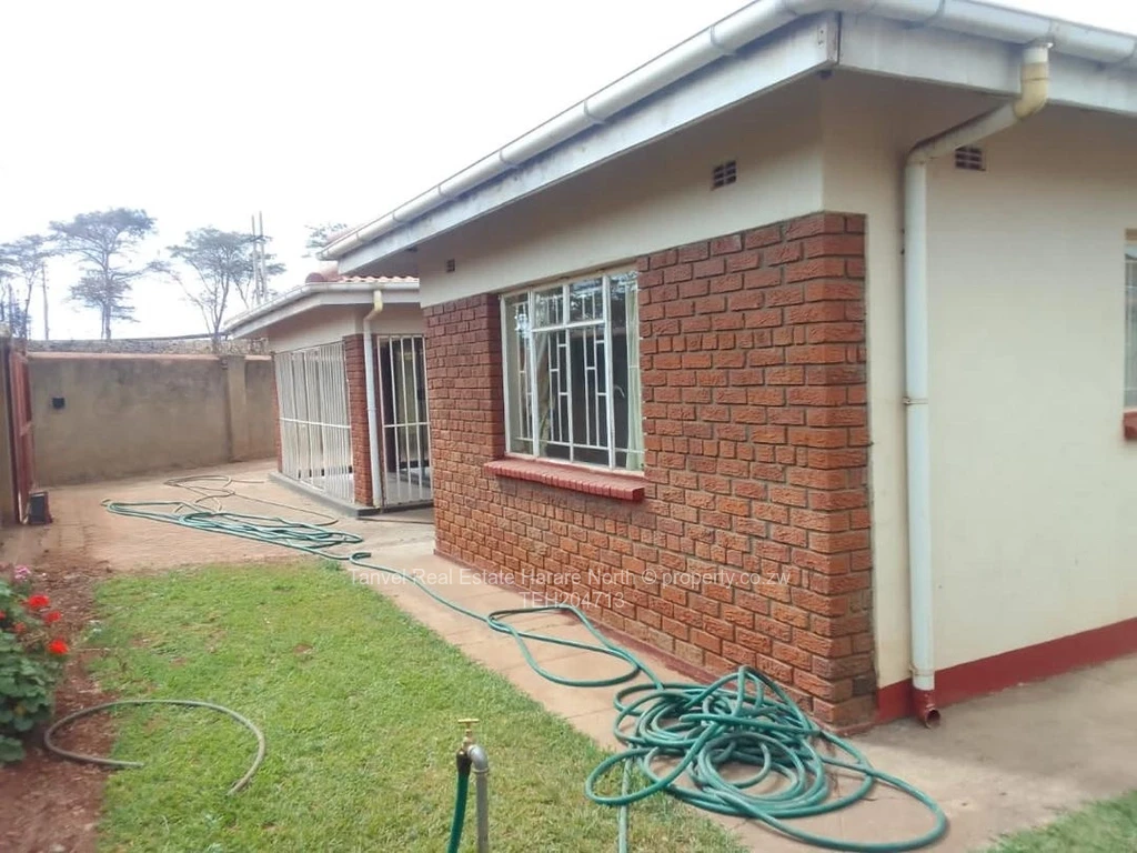 4 Bed Houses for Sale in Dawnview Park TEH204713