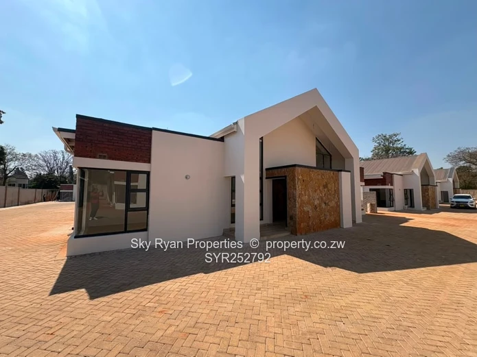 Beautiful Modern Complex – Borrowdale Pomona