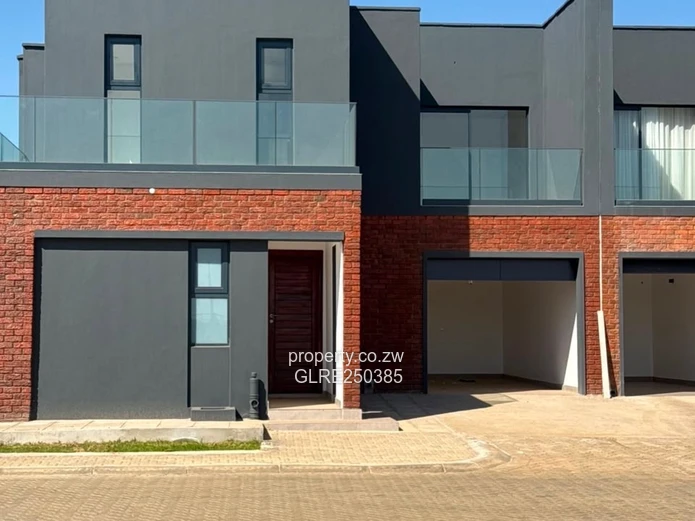 Contemporary 4-Bed Borrowdale Apt — Balcony & Borehole