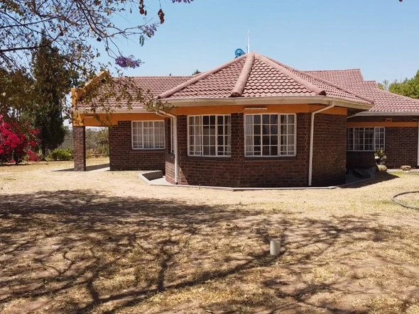 Farm & Agricultural Land