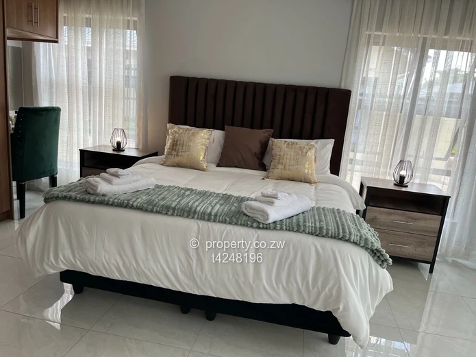 Pomona 3 bedroomed fully furnished Townhouse to rent