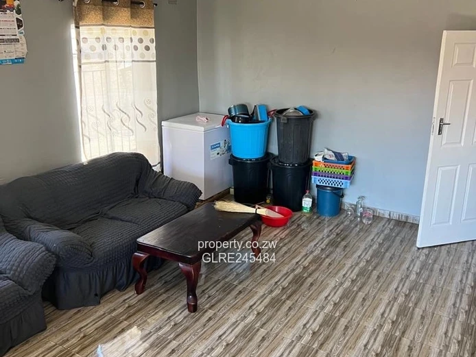 Paved, Walled 4-Bed Home with En-suite & Garden, Ruwa