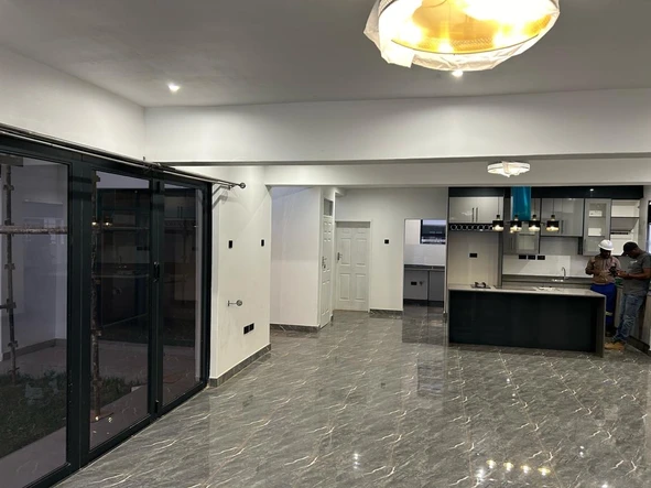 3 Bedroom Flat & Apartment