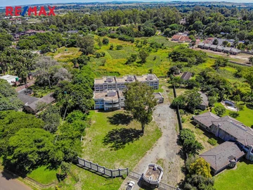 7 Bedroom Townhouse Complex