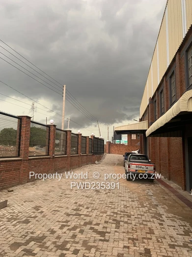 Warehouse To Let In Waterfalls