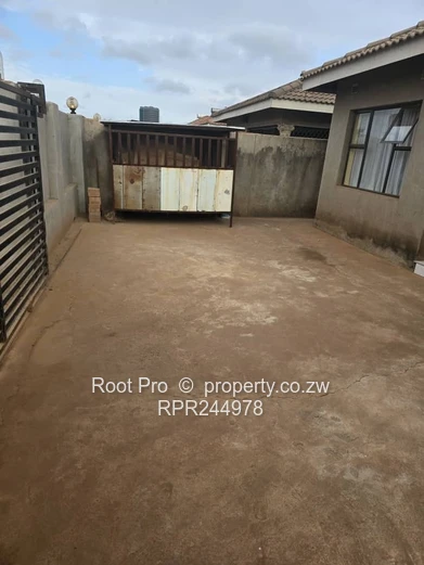 Warren Park D - Graceland House for Sale