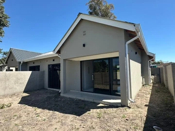 3 Bedroom Garden Flat