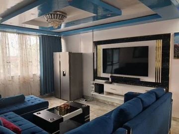 3 Bedroom Flat & Apartment