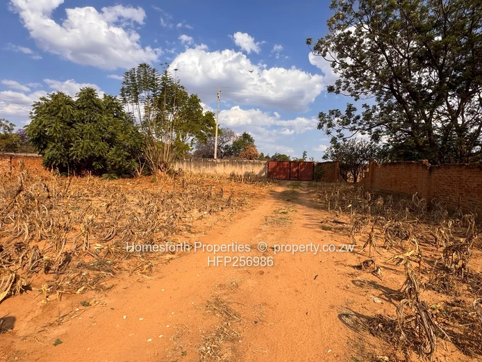 Waterfalls Stand with Cottage for Sale (Sole Mandate)