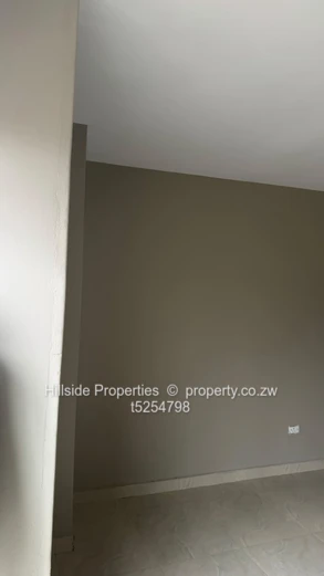 3bedroom apartment Groom bridge  (Sole Mandate)