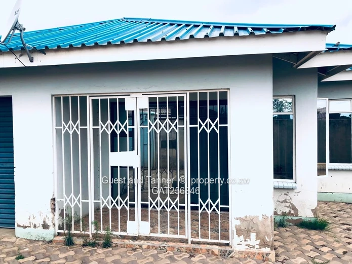 5-Bedroom House For Sale In Budiriro