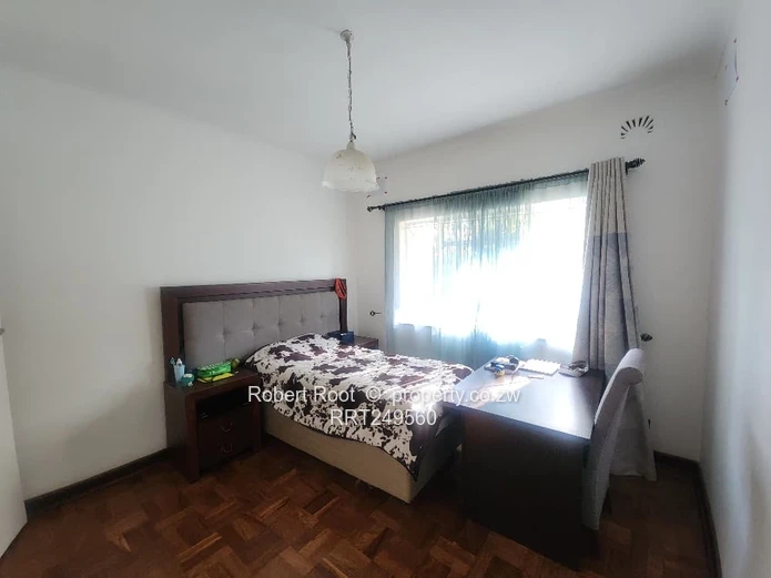 Mt Pleasant | Spacious Family Home with Tennis Court & Pool