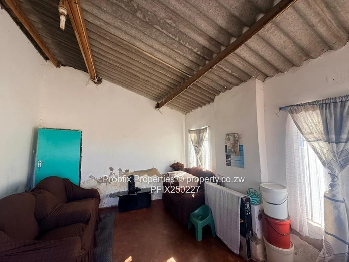 Chitungwiza Unit P Ext House for Sale