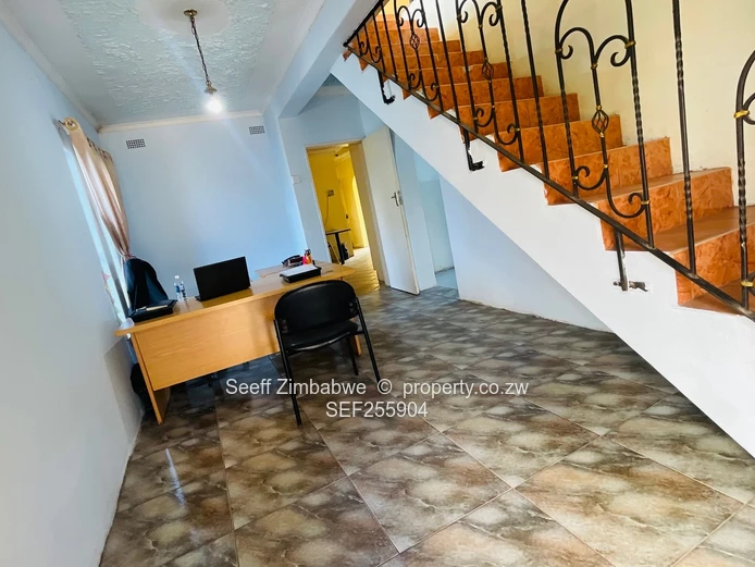 5 Bedroom House For Sale In Old Windsor Ruwa (Sole Mandate)