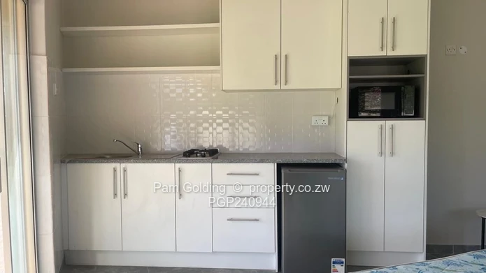 Cosy Bedsitter In Mount Pleasant Heights