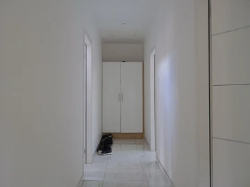 3 Bedroom Flat & Apartment
