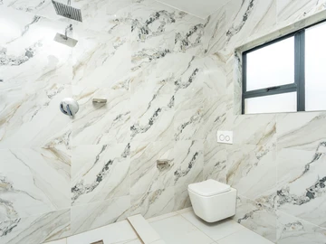 3 Bedroom Flat & Apartment