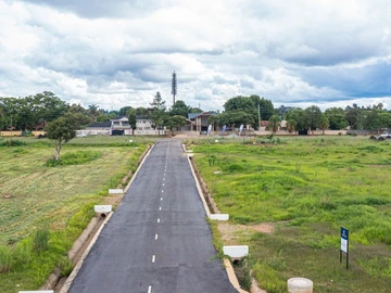 Commercial & Industrial Land