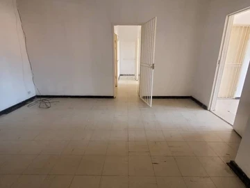 2 Bedroom Flat & Apartment