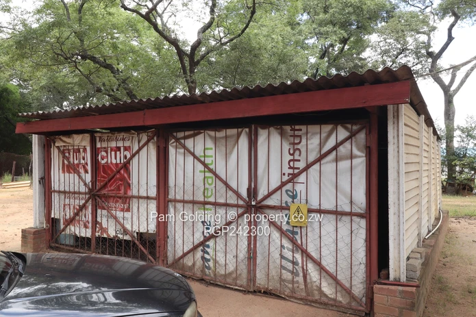 Prospect Park – Prime Land with 3-Bedroom Home (Sole Mandate)