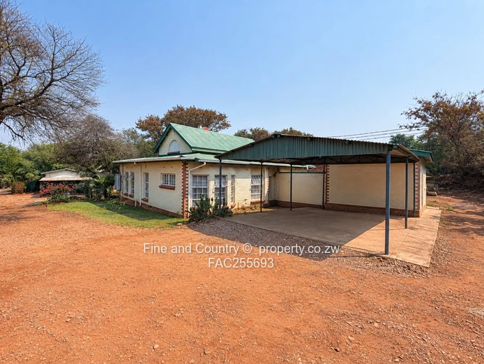Contemporary Home in Qalisa