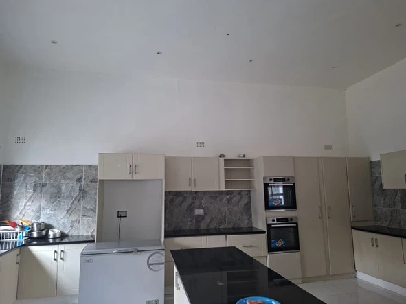 8 Bedroom House