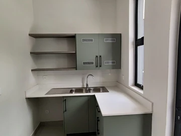 2 Bedroom Flat & Apartment