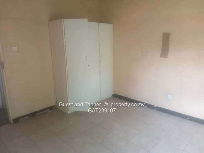 Nketa 9 5 Bed House with Title Deed