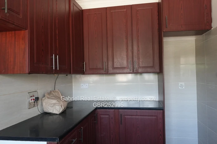Charming 2 bedroom garden flat to let!