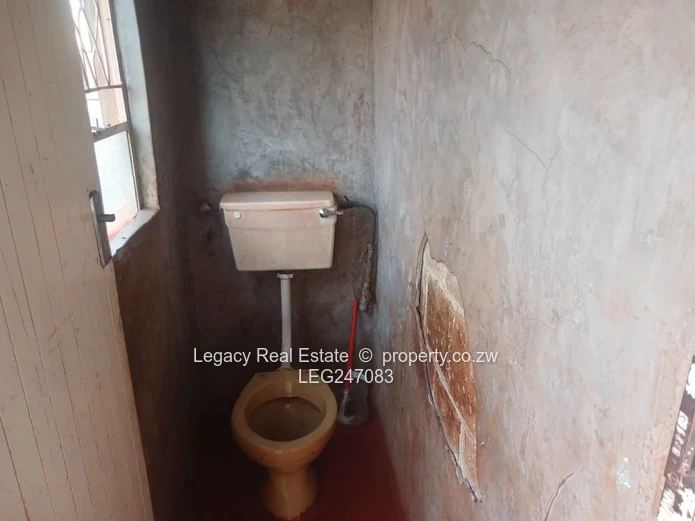 Spacious Family Home And Investment Opportunity For Sale In Kuwadzana 5 (Sole Mandate)