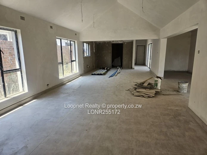 Incomplete Greendale 4-Bed Garden Flat — Borehole & High Ceilings