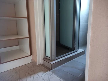 3 Bedroom Flat & Apartment