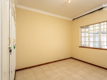 4 Bedroom Garden Flat