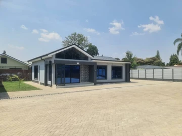 3 Bedroom Garden Flat