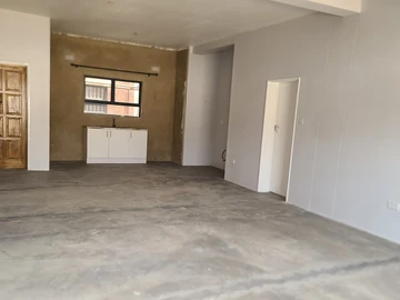2 Bedroom Flat & Apartment