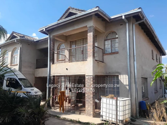 Zimre Park 5-Bed Home with Borehole, Garage & Driveway (Sole Mandate)