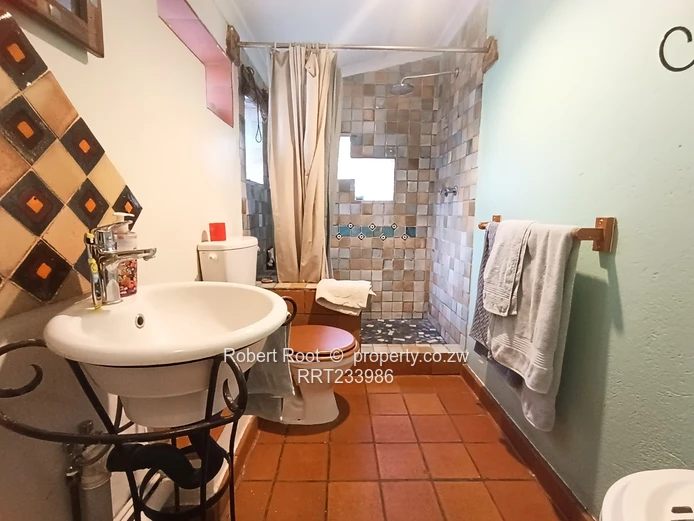 5 bed family home on the Ridge Avondale