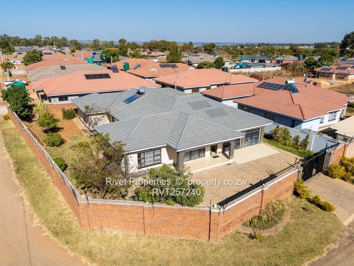 Corner 4BR Manresa Home with Borehole & Modern Kitchen