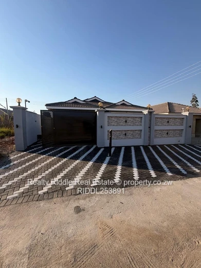 Spacious 4beds in Sunview Glaudina