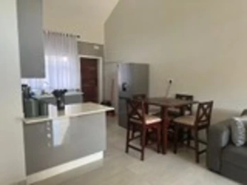 2 Bedroom Flat & Apartment