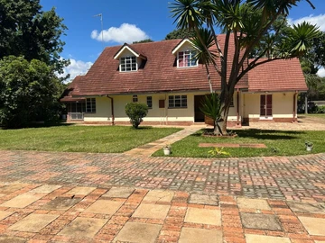 Prime Commercial Space with Pool & Borehole in Mt Pleasant 