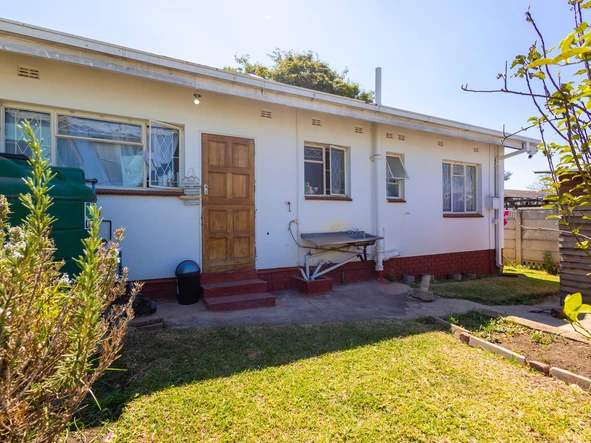 2 Bedroom Garden Flat