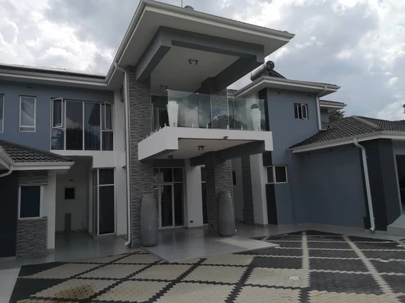 7 Bedroom House